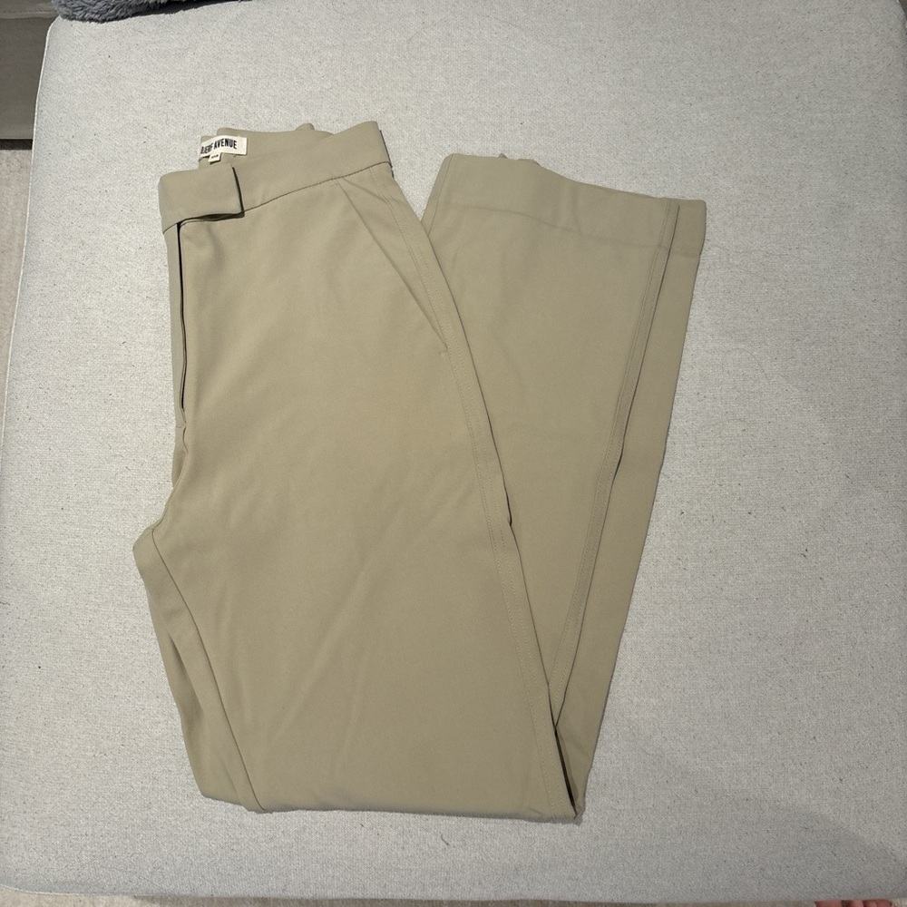 Djerf Avenue First Choice Pants Greige